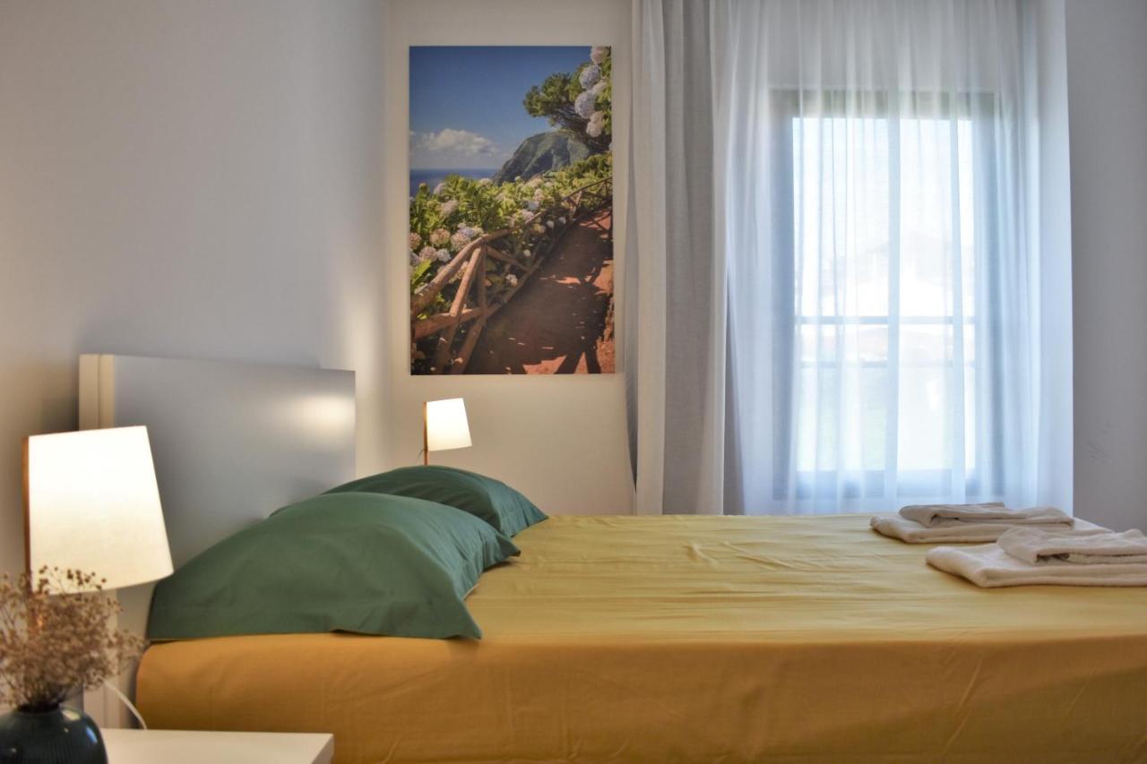 Sky Blue Apartment Πόντα Ντελγκάντα Εξωτερικό φωτογραφία